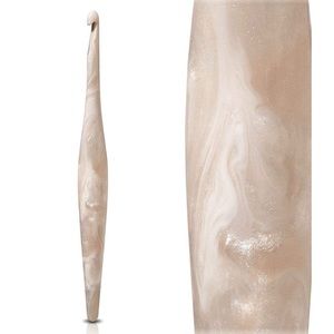 FURLS Streamline Swirl Cream Crochet Hook J (6.0)   NWOT